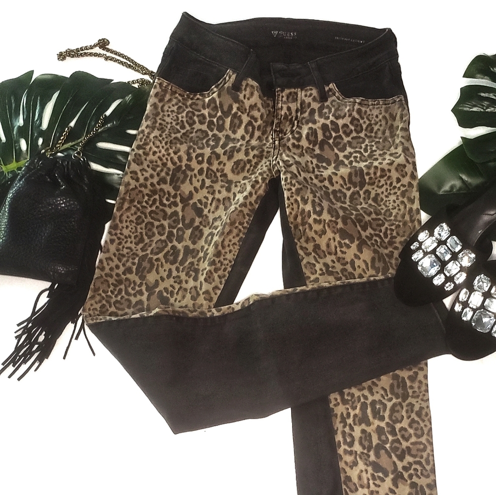 🏖Guess Animal Print 2 Sided Jeans